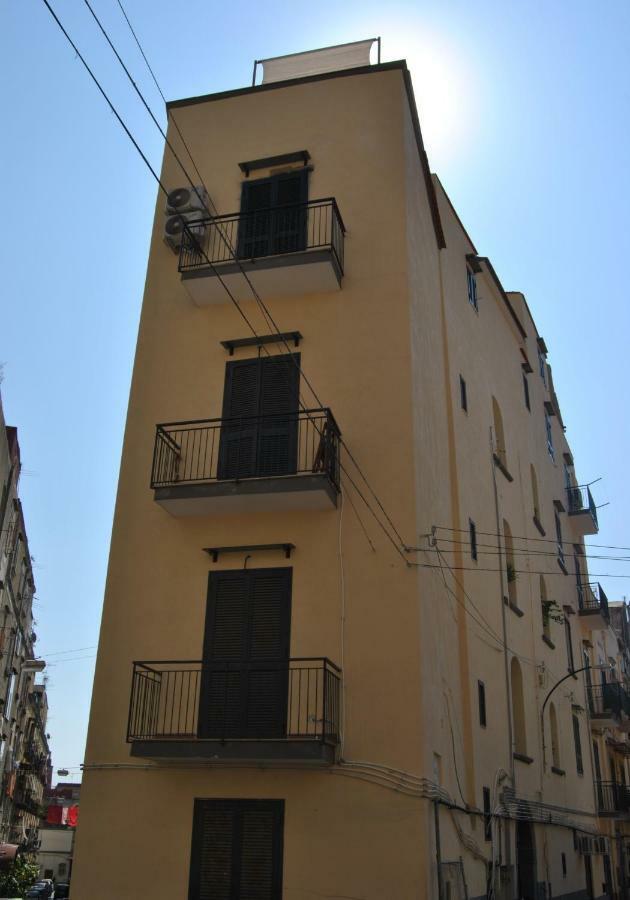 Vico Longo 25 - Ensuit Flat In The Heart Of Neapol Exteriér fotografie